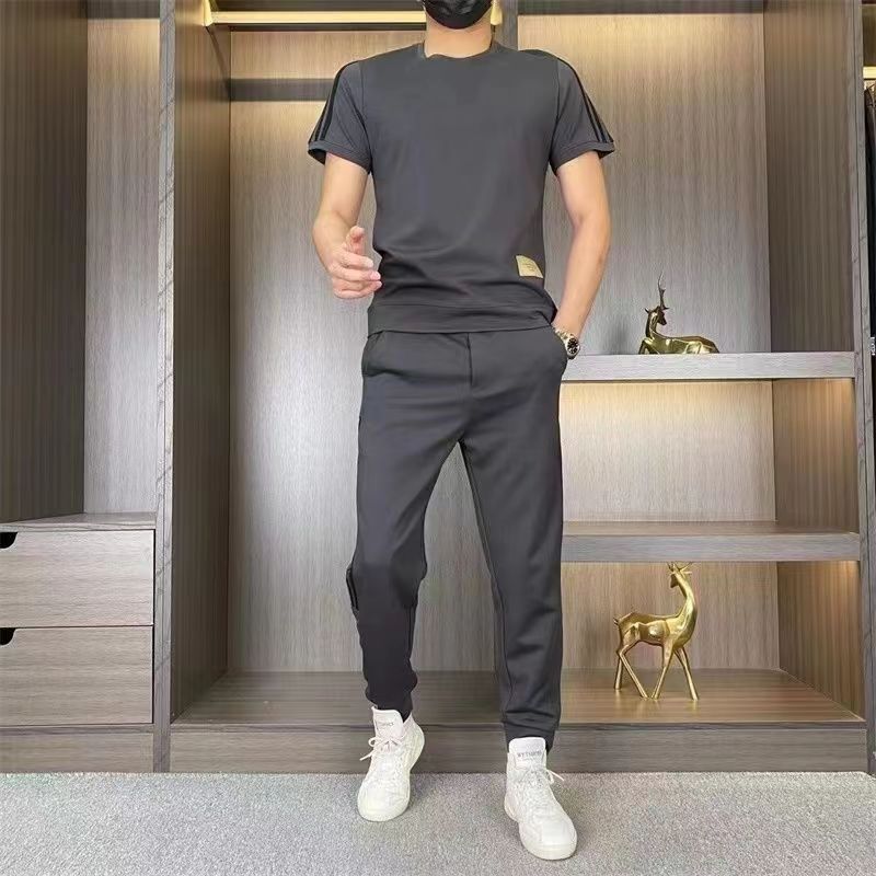 Heren Trainingspak met Tapered Joggingbroek – De Strakke Sportset