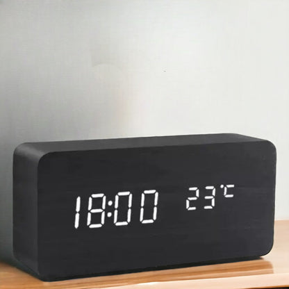 Houten LED-wekker met spraakbesturing en helderheidsregeling