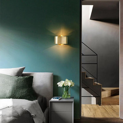 Geanodiseerde Messing Up & Down Wandlamp met Minimalistisch Ontwerp