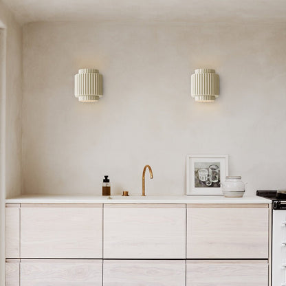 Noordse Geprofileerde Wandlamp met Zacht Op- en Neerlicht