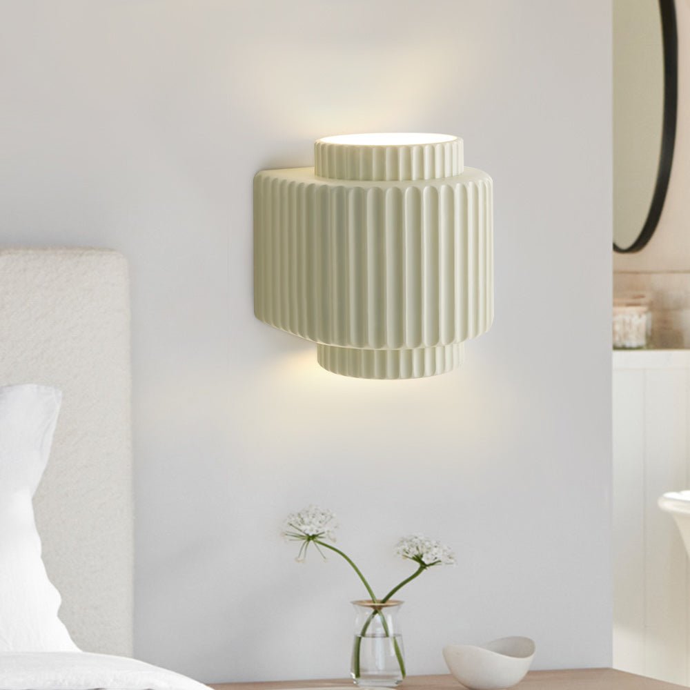 Noordse Geprofileerde Wandlamp met Zacht Op- en Neerlicht
