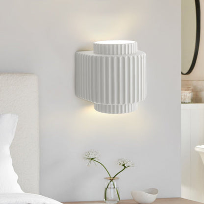 Noordse Geprofileerde Wandlamp met Zacht Op- en Neerlicht