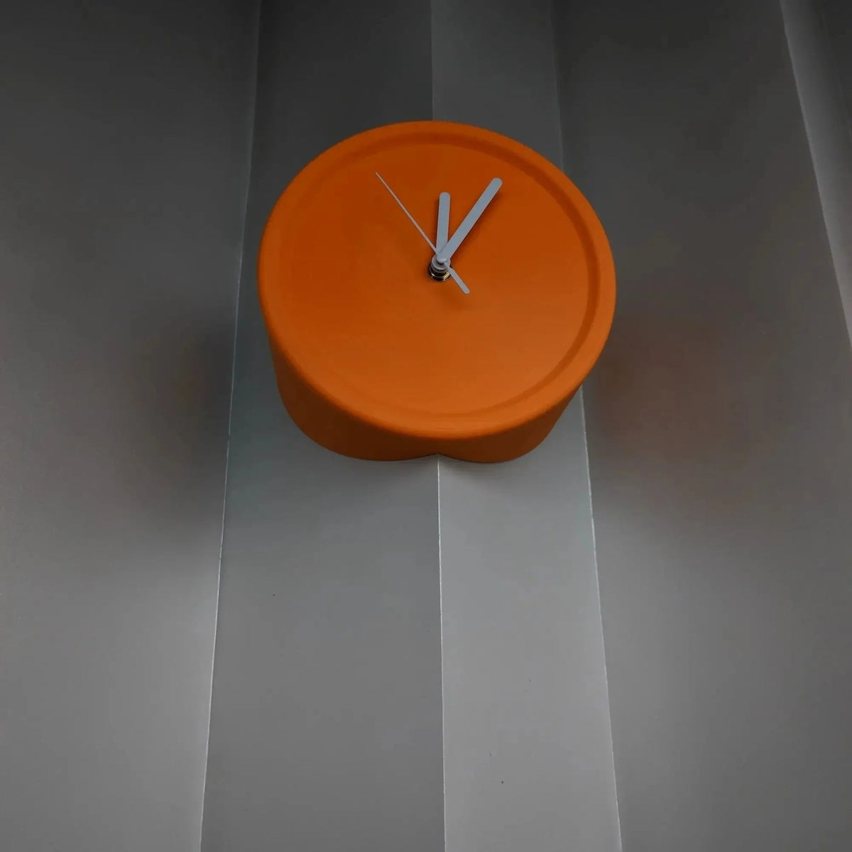 Hoekwandklok 3D-geprint - Modern design voor kleine ruimtes