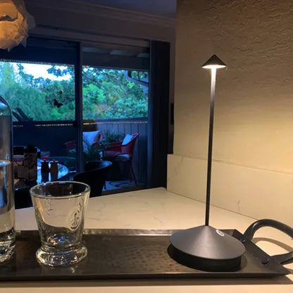 LumiPort Draadloze Tafellamp – Dimbare LED Verlichting voor Binnen & Buiten